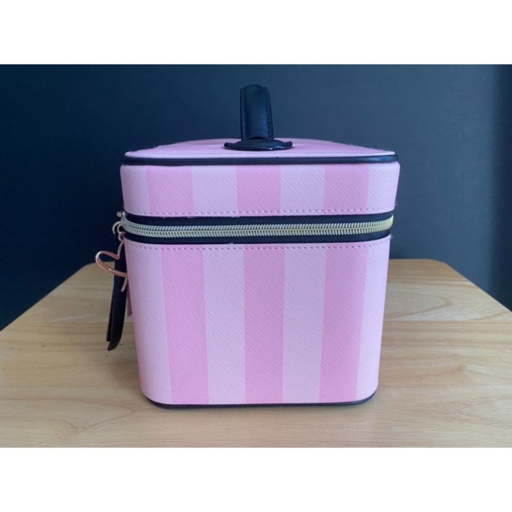 Victoria’s Secret Striped Train Case - Picture 4 of 12
